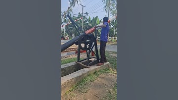Hand operates manual non-interlock railgate opening. #shorts #ytshorts #manual #railgate