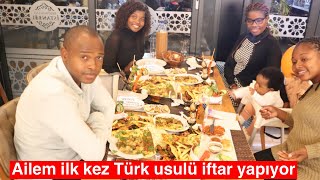 Ailemin Türk Yemeklerine tepkisi | İstanbul restoran - Mozambik