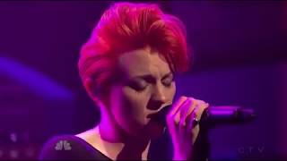 La Roux - Kiss And Not Tell live on Late Night with Seth Meyers