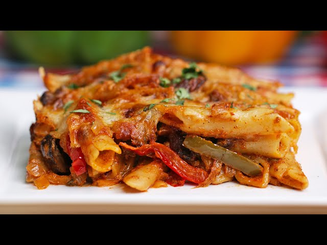 FAJITA PASTA BAKE