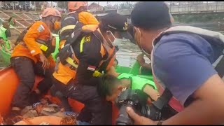 Download Lagu NEWS SAR || DISERTAI HUJAN DERAS H.2 BASARNAS PADANG AMANKAN FESTIVAL SLAJU SAMPAN BANDUNSANAK. MP3 Download Lagu NEWS SAR || DISERTAI HUJAN DERAS H.2 BASARNAS PADANG AMANKAN FESTIVAL SLAJU SAMPAN BANDUNSANAK. MP3