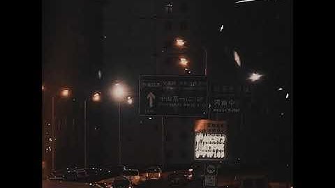 " Ngàn lần anh yếu đuối, ngàn lần để nước mắt rơi ... "