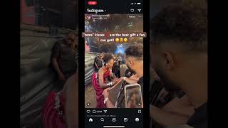 “TEMS KISSES her FANS 😘😘😘😘VINYL AS AUTOGRAPH ‼️ #music #blackowned #blackpink #rap #rnb