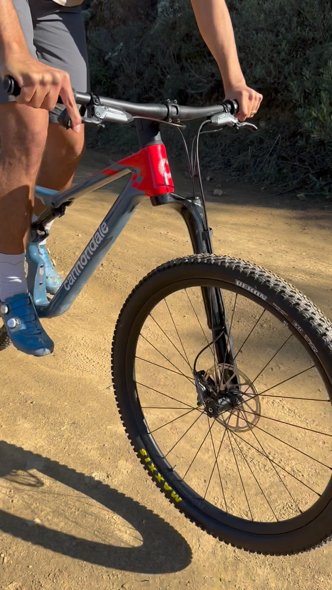 キャノンデール　レフティMAVIC XE823DISC XM819DISC キャノンデール レフティMAVIC XE823DISC XM819DISC - メルカリ