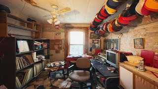 ABANDONED House - Everything Left Behind (WITH POWER) - Strange Old Family Home