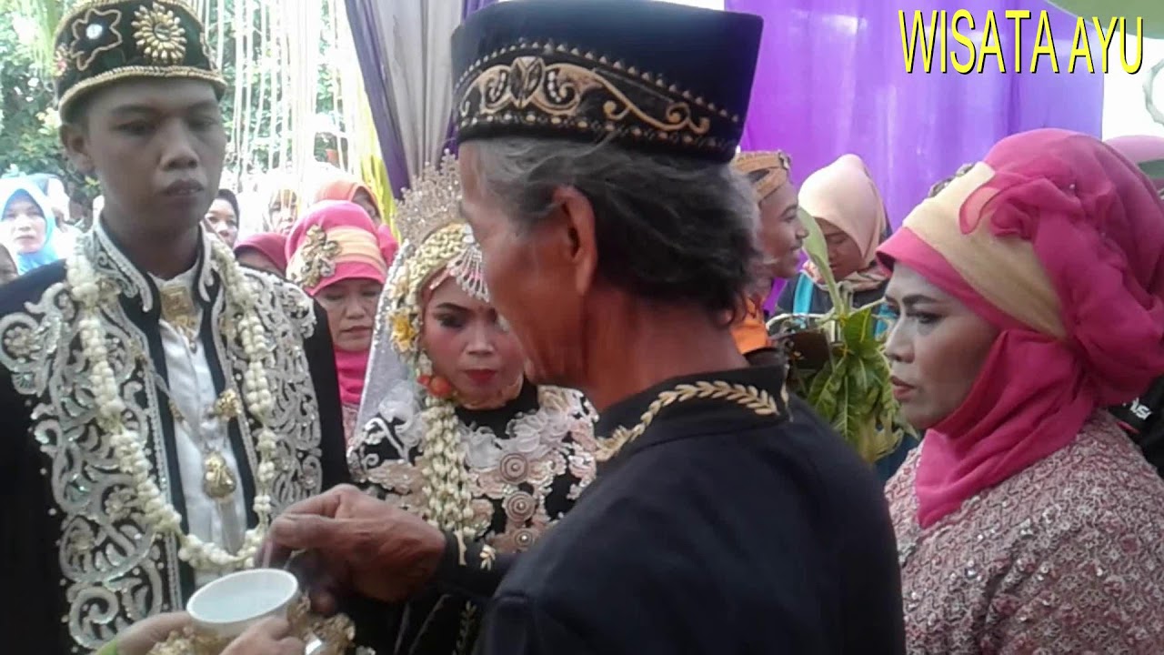 Pernikahan Adat Jawa Timur Muslim