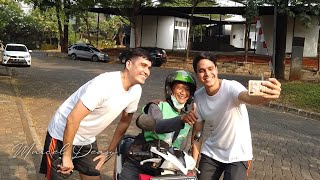 MARCEL AND MISCHA SUCCESSFULLY CONFUSE A FOOD DELIVERY DRIVER!!