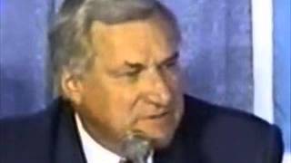 Dean Smith dies North Carolina basketball coach