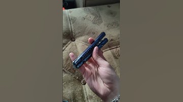 Theone Channel Replicant Clone. First flipping after unboxing #balisong #balisongtrainer