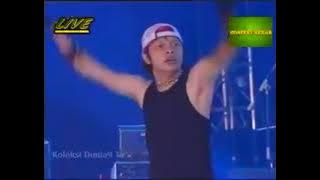 GIGI - Terima Saja (Live Perform Konser Akrab TPI 2002)