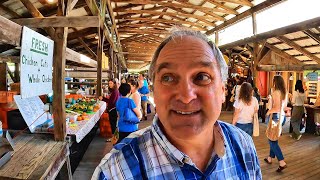 A Very Busy Farmers Market!