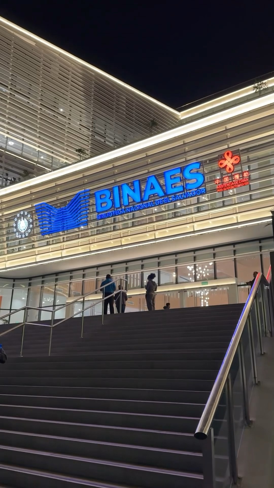 La nueva biblioteca de El Salvador es increíble ????