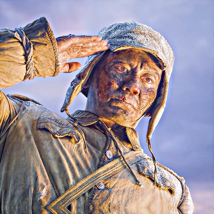 He chose to sacrifice himself to protect his teammates #shorts #movie