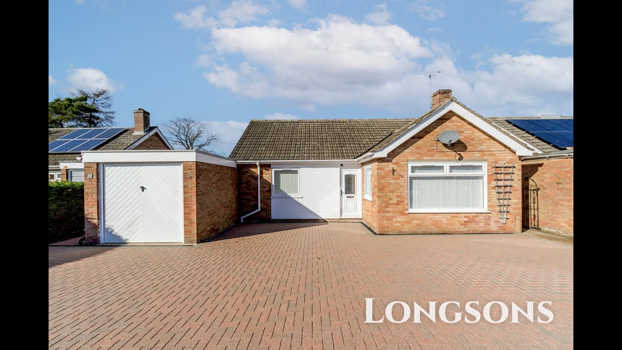PROPERTY TOUR UK Detached 2 bed bungalow for sale. Narborough, Norfolk