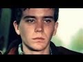 ORDINARY PEOPLE (1980) BEDROOM WALLS