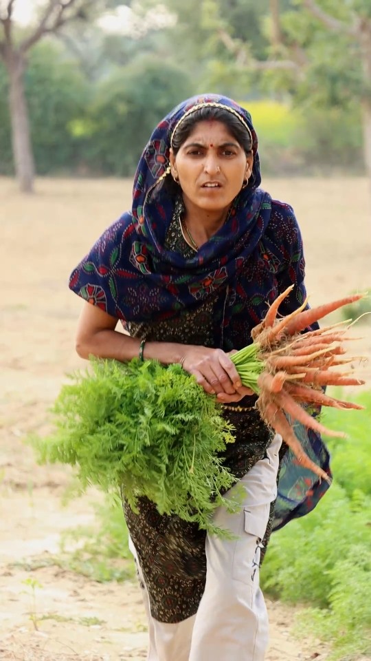 Me dodi aaungi Tum Awaaz dena ?❤? #shorts #maa #love #carrot