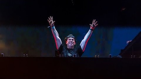 Hardwell & Blasterjaxx ‐ Beat Of The Drum (LIVE Ultra Music Festival Miami 2025)