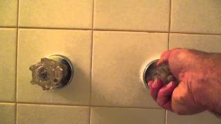 How to replace bathtub faucet handles