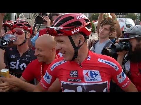 Бейне: Крис Фрум Тур де Франс презентациясында қауіпсіздікке қатысты алаңдаушылықтардың өсуіне байланысты қобалжулармен кездесті