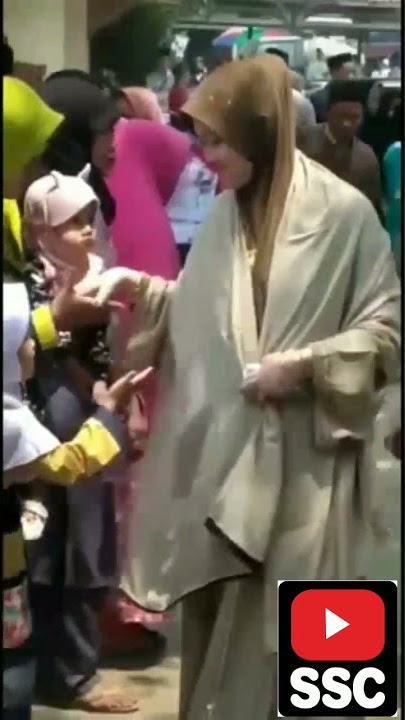Nyimas Lala Istri Almaghfurllah Abah Uci Turtuci Cilongok