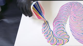 Split Cup Pouring with Metallic Paint - Easy Acrylic Pouring for Beginners