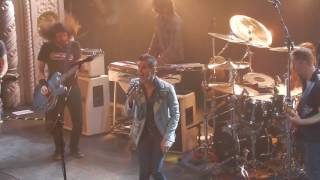 Foo Fighters  Mountain Song (With Perry Farrell) [Live at the Metro]