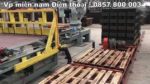 Clay bricks staking on pallet by Yaskawa Robot