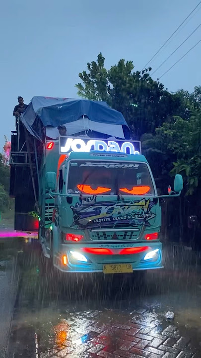 Jordan audio hujan plirik”