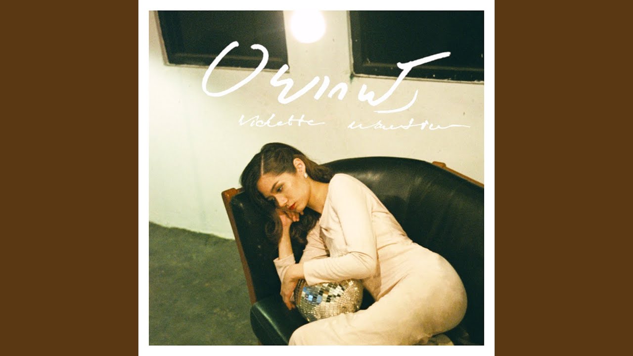 在 YouTube 上观看 Whisper 在 YouTube 上观看 Whisper