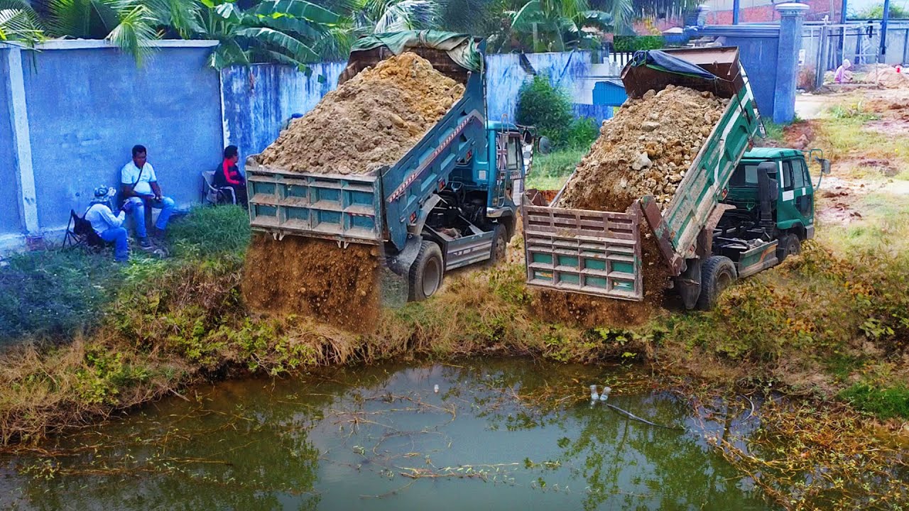 Perfectly Delete Deep Pond! Start Filling Flooded Pond Use Bulldozer D20p Pushing Soil & 5ton Truck.