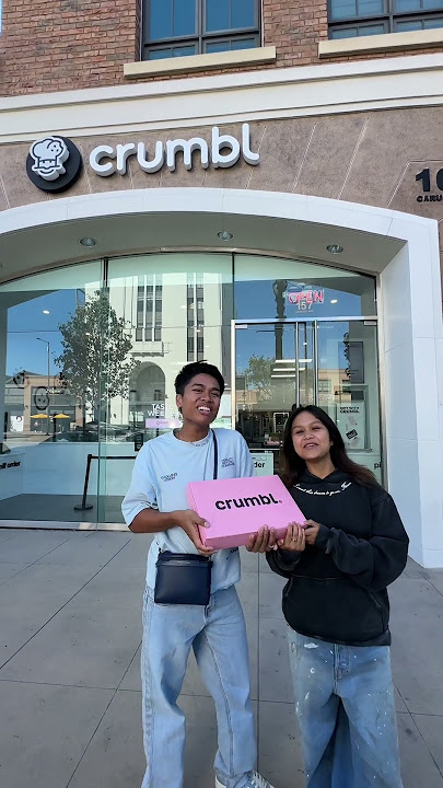 back here at crumbl 🤤 #crumblcookie