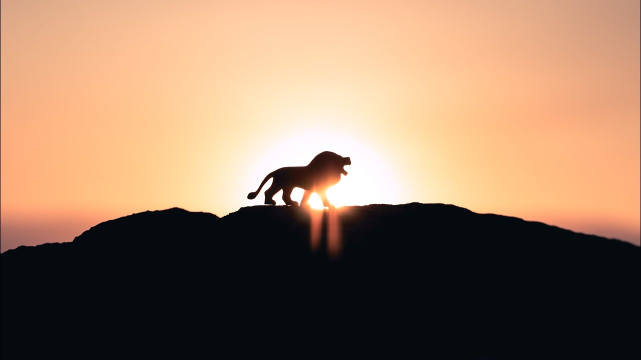 Benjamin Turkia - Valtaistuimen edessä (Ilmestyskirjasta)