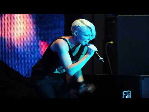 Best Of Emma Hewitt