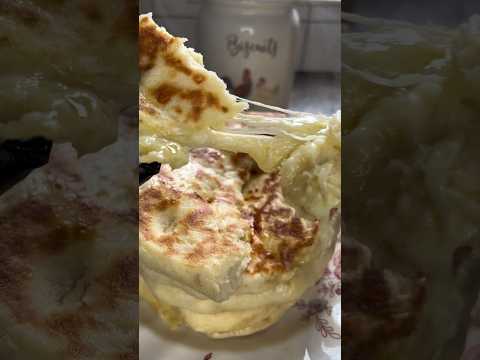 Домашние хачапури на кефире. #хачапури #готовимдома #кефир #вкусноипросто #грузинскаякухня #вкусно