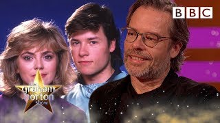 Guy Pearce can't believe how he used to look in Neighbours 😱 - BBC