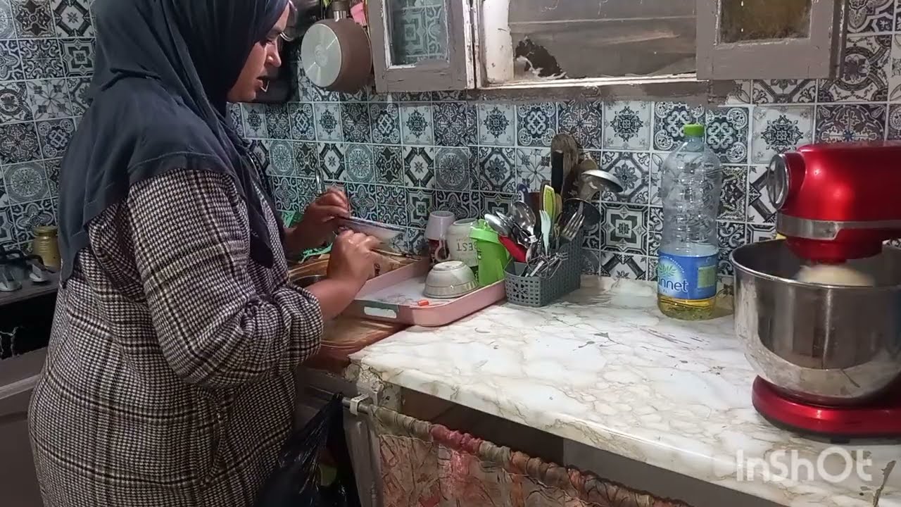 خبزة بالكراث من يدين حماتي 🥬🫓 كيما طلبتو مني😍 عديت معاكم عشويتنا بين قضية و تصنيف💪❤️