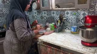 خبزة بالكراث من يدين حماتي 🥬🫓 كيما طلبتو مني😍 عديت معاكم عشويتنا بين قضية و تصنيف💪❤️