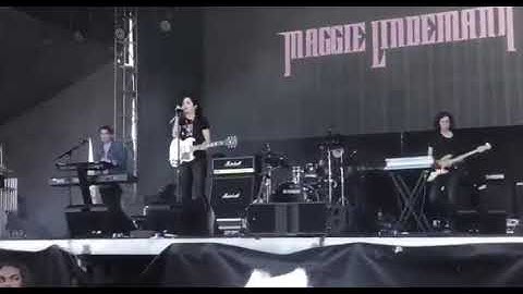 Maggie Lindemann - Different ( Live at Voodoo Festival)