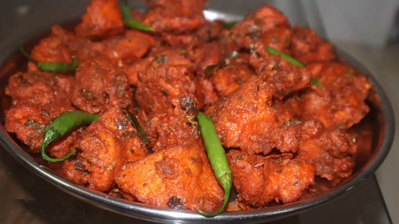 MUMBAI STREET CRISPY  CHICKEN PAKODA चिकन पकोड़ा | Zaika Secret Recipes Ka - Cook With Nilofar Sarwar