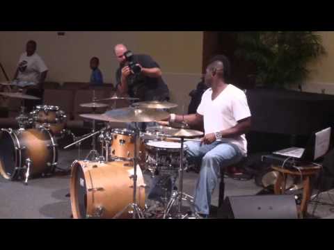 sacramento-drummer's-clinic-at-center-of-praise