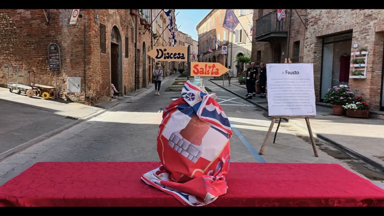 CITTA' DELLA PIEVE   INFIORATA DI S LUIGI 2022