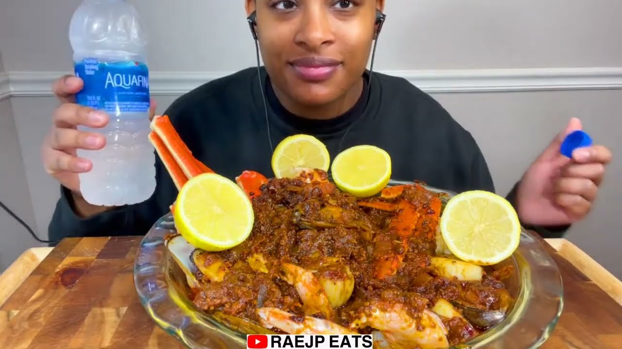 MUKBANG EATING SEAFOOD BOIL SNOW CRAB SHRIMP GREEN LIP MUSSELS MUKBANG EATING ASMR 먹방 REAL SOUND