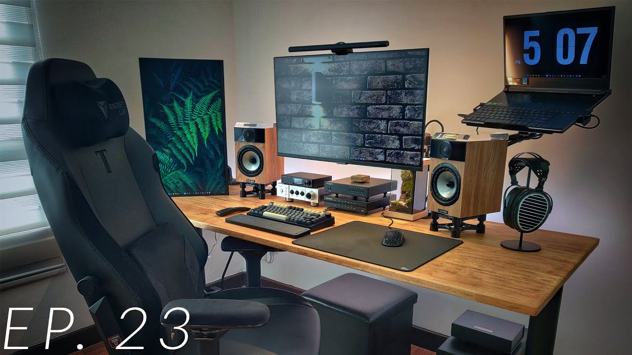 Small desk setup : r/razer