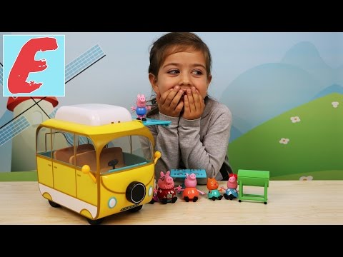 ემილია თამაშობს, პეპა გოჭი ოჯახთან ერთად მიდის პიკნიკზე