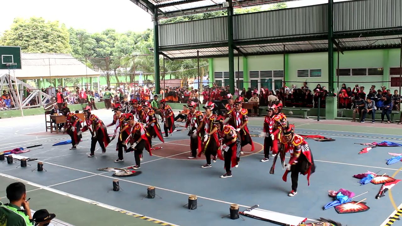 PRAMASTER juara dinamika kelompok lokagalang SMAN 1 SRENGAT