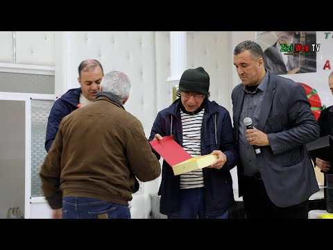 Le Chanteur Sadek Djemaoui Du Groupe El Bahara Honoré à Tizi Ouzou 