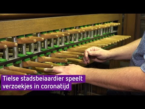 Stadsbeiaardier zorgt voor troost en sfeer in stille coronatijd