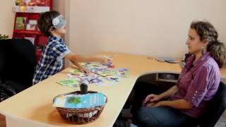 Iliya (8 yrs) selects correct cards with closed eyes 2/4 | The Art of Living Bulgaria