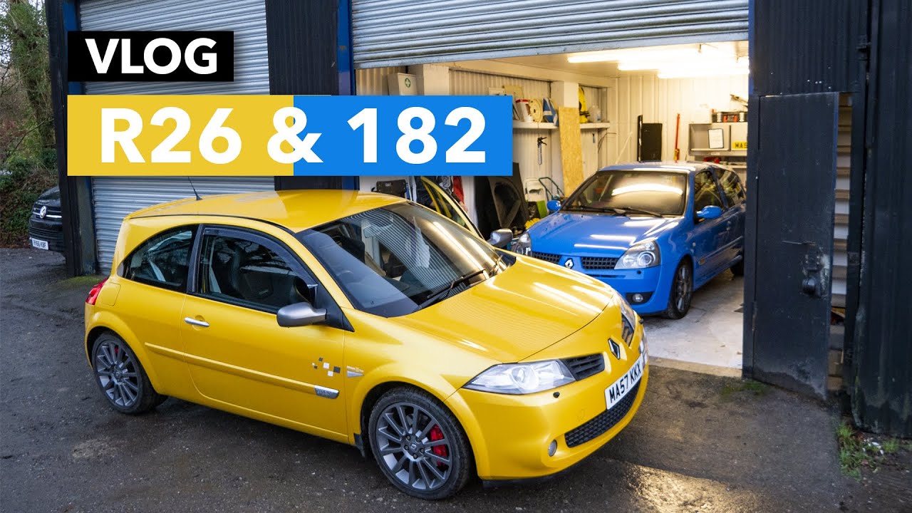 Taking a Look at Our Clio 182 & Megane R26 - YouTube