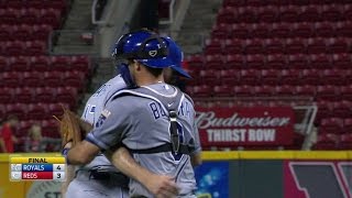 KC@CIN: Davis fans Votto, secures 10th save